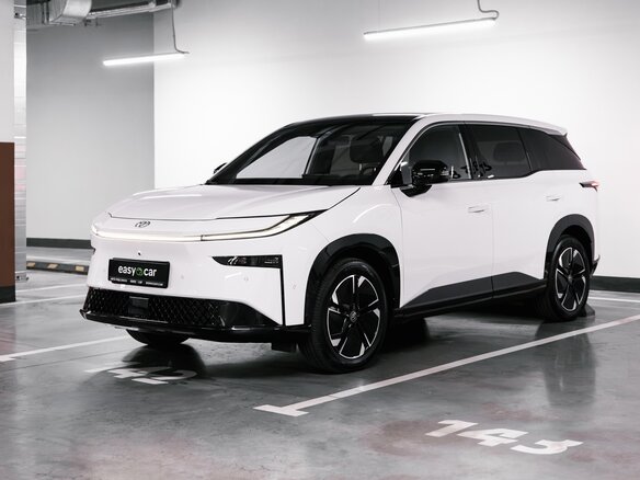 2026 Toyota bZ3X 58.3 kWh, белый, 2933000 рублей