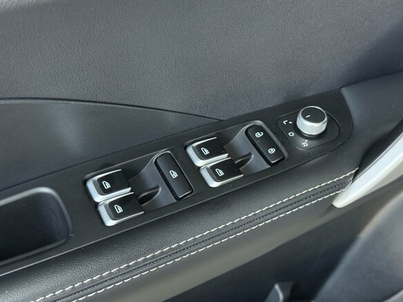 2021 Geely Coolray I, серебристый - вид 15