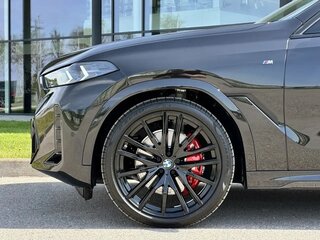 2026 BMW X6 30d III (G06) Рестайлинг, чёрный, 18950000 рублей, вид 5