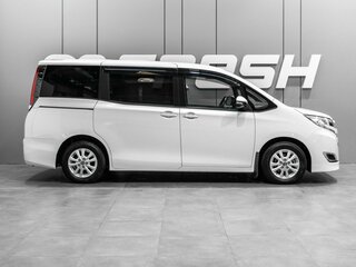 2018 Toyota Noah III (R80) Рестайлинг, белый, 2550000 рублей, вид 5