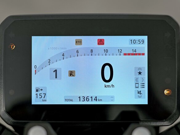 2025 Honda CB 650R, серый, 1277000 рублей - вид 8