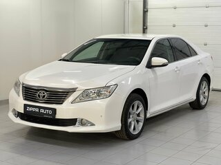 2013 Toyota Camry VII (XV50), белый, 1479000 рублей, вид 3