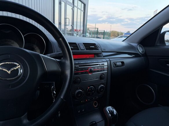 2006 Mazda 3 I (BK) Рестайлинг, серебристый, 540000 рублей - вид 21