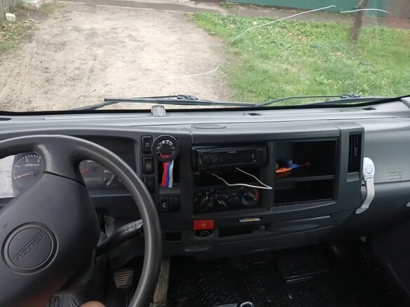2015 Isuzu Elf (N-series), белый, 2100000 рублей - вид 9