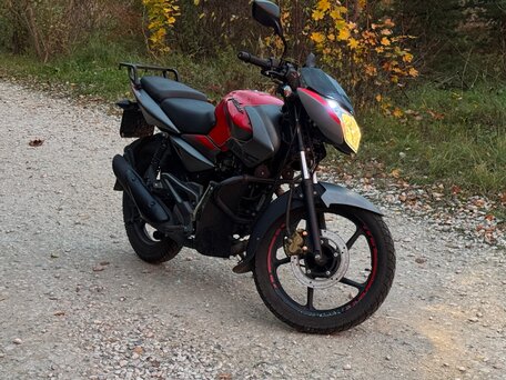 2020 Bajaj Pulsar NS 125, красный, 105000 рублей, вид 4