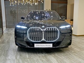 2026 BMW 7 серии 740d xDrive VII (G70), чёрный, 15800000 рублей, вид 2