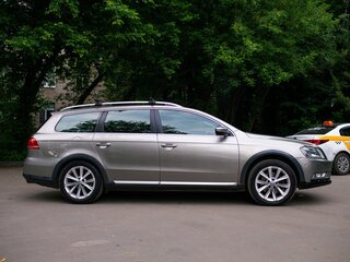 2013 Volkswagen Passat Alltrack B7, коричневый, 1450000 рублей, вид 5