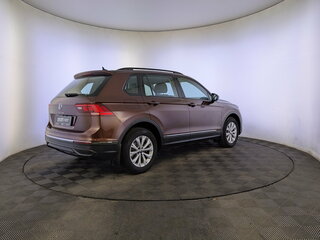 2021 Volkswagen Tiguan II Рестайлинг, коричневый, 2550000 рублей, вид 5