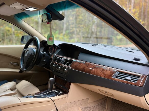 2006 BMW 5 серии 530xi V (E60/E61), чёрный - вид 9