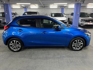 2019 Mazda Demio IV (DJ), синий, 1295000 рублей, вид 4