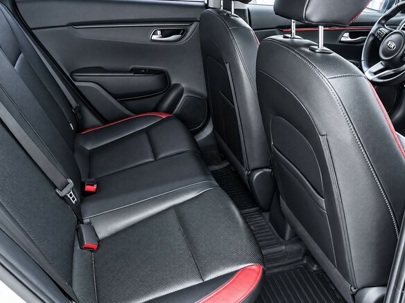 2020 Kia Rio X-Line IV, белый - вид 10