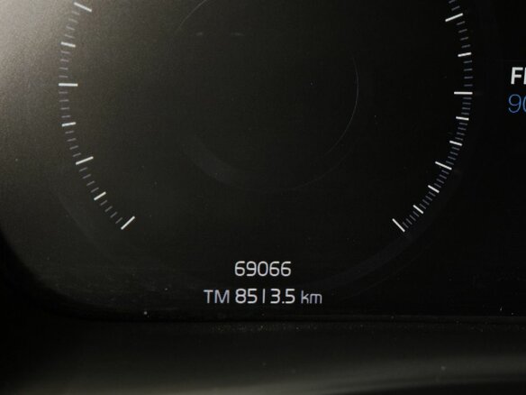 2021 Volvo XC40 I, синий, 3500000 рублей - вид 17