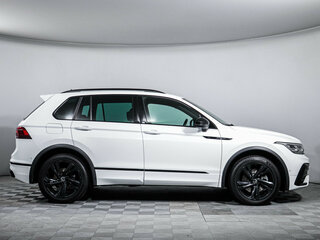 2021 Volkswagen Tiguan II Рестайлинг, белый, 4369000 рублей, вид 4