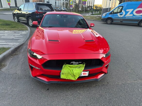 2021 Ford Mustang VI Рестайлинг, красный, 4200000 рублей - вид 11