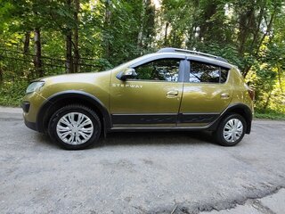 2017 Renault Sandero Stepway II, зелёный, 860000 рублей, вид 3