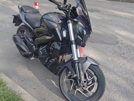 2021 Bajaj Dominar 400, чёрный, 300000 рублей, вид 2