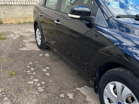 2010 Ford Focus II Рестайлинг, чёрный, 620000 рублей - вид 3
