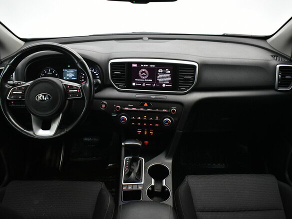 2021 Kia Sportage IV Рестайлинг, серебристый, 2300000 рублей - вид 4