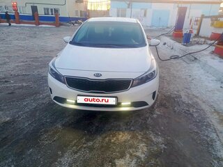 2018 Kia Cerato III Рестайлинг (Classic), белый, 1500000 рублей, вид 2