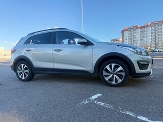 2020 Kia Rio X-Line IV, бежевый, 1350000 рублей, вид 3