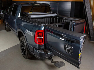 2026 Ram 1500 Crew Cab V Рестайлинг, синий, 12098000 рублей, вид 5