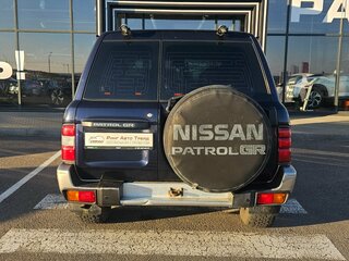 2002 Nissan Patrol V (Y61), серый, 980000 рублей, вид 5
