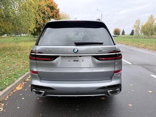 2024 BMW X7 40i I (G07) Рестайлинг, серый, 7000000 рублей, вид 5