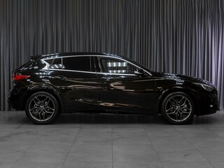 2017 Infiniti Q30, чёрный, 3019000 рублей, вид 5
