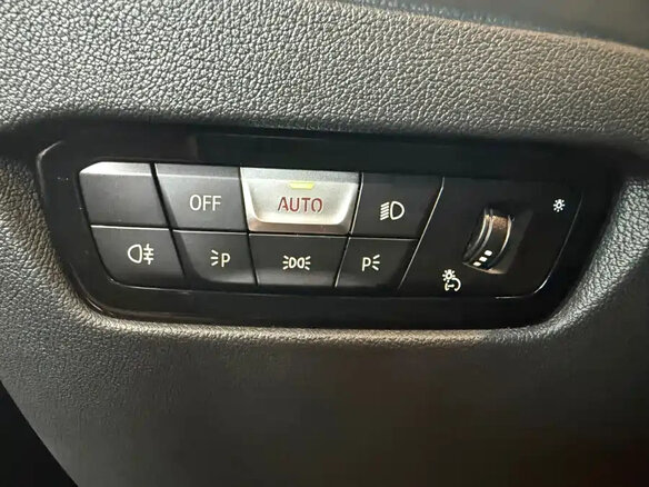 2023 BMW 3 серии 320Li VII (G2x) Рестайлинг, чёрный - вид 18