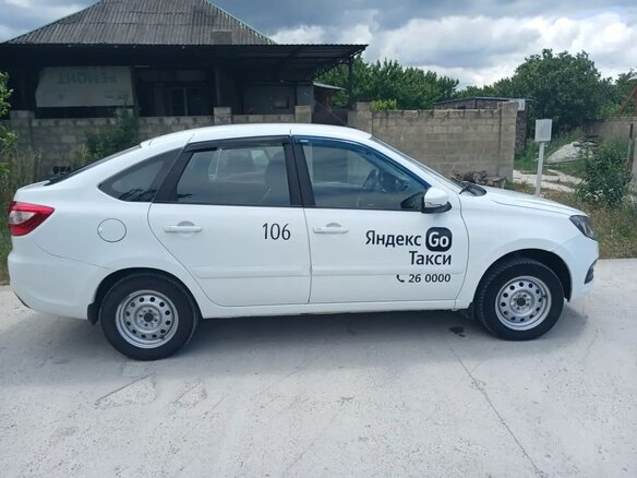 2019 Lada (ВАЗ) Granta I Рестайлинг, белый, 700000 рублей - вид 2