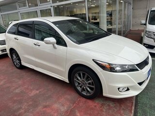 2014 Honda Stream II Рестайлинг, белый, 1050000 рублей, вид 1