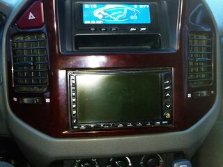 2001 Mitsubishi Montero III, чёрный, 800000 рублей, вид 3