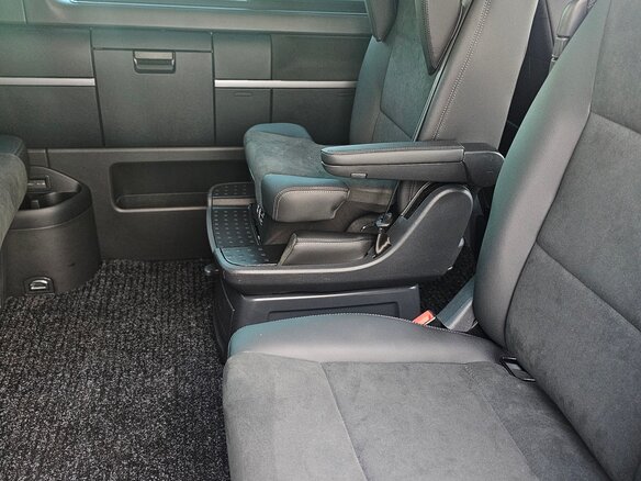 2022 Volkswagen Multivan Long T6 Рестайлинг, белый, 4700000 рублей - вид 9