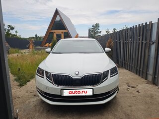 2017 Skoda Octavia III (A7) Рестайлинг, белый, 1570000 рублей, вид 1