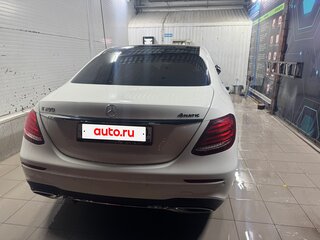 2018 Mercedes-Benz E-Класс 200 V (W213, S213, C238), белый, 3850000 рублей, вид 3