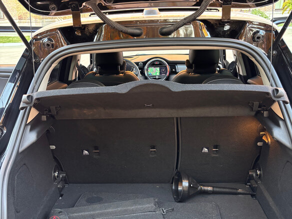 2020 Mini Hatch Cooper III (F55/F56) Рестайлинг, чёрный, 2949000 рублей - вид 10