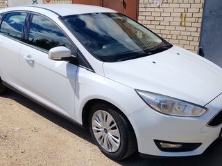 2017 Ford Focus III Рестайлинг, белый, 830000 рублей, вид 3