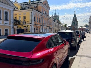 2023 Porsche Cayenne S Coupé III Рестайлинг, красный, 16000000 рублей, вид 5