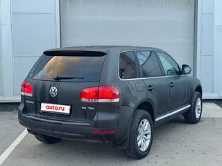 2008 Volkswagen Touareg I Рестайлинг, чёрный, 679000 рублей, вид 3