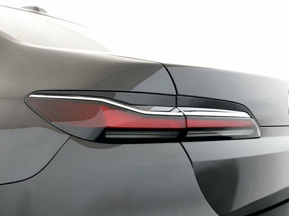 2023 BMW 7 серии 740d xDrive VII (G70), чёрный, 11223000 рублей - вид 9