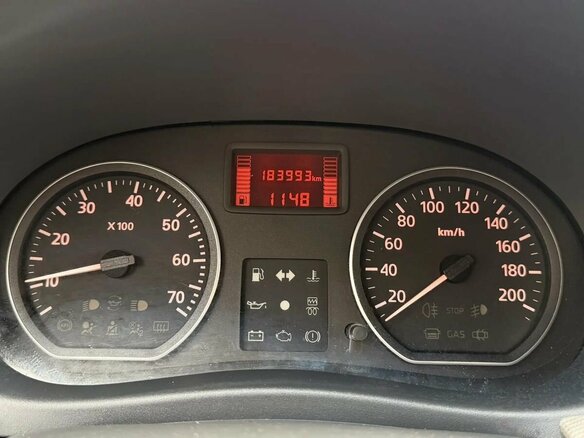 2010 Renault Sandero I, бежевый, 390000 рублей - вид 11