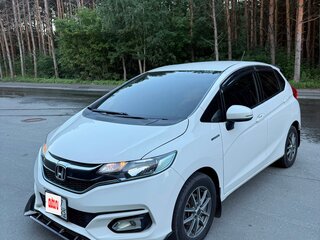 2018 Honda Fit III Рестайлинг, белый, 1385000 рублей, вид 1