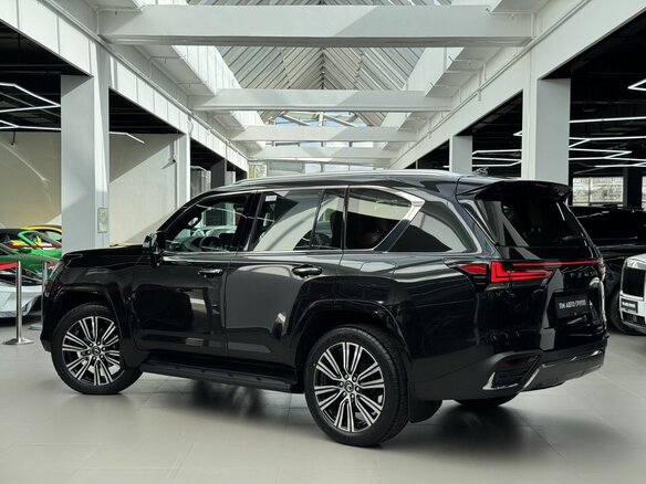 2026 Lexus LX 500d IV, чёрный, 18790000 рублей - вид 5