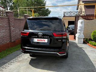 2023 Toyota Land Cruiser 300 Series, чёрный, 13000000 рублей, вид 4