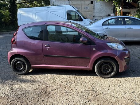 2012 Peugeot 107 I Рестайлинг, фиолетовый, 480000 рублей, вид 2