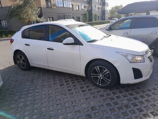 2014 Chevrolet Cruze I Рестайлинг, белый, 850000 рублей, вид 2