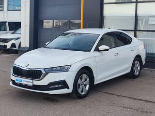 2021 Skoda Octavia IV (A8), белый, 2450000 рублей, вид 1