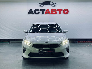 2018 Kia Ceed III, белый, 1350000 рублей, вид 2