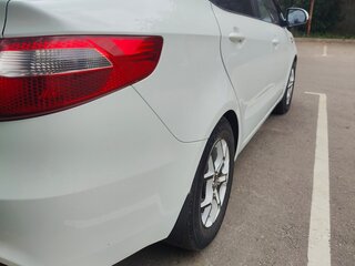 2012 Kia Rio III, белый, 880000 рублей, вид 3