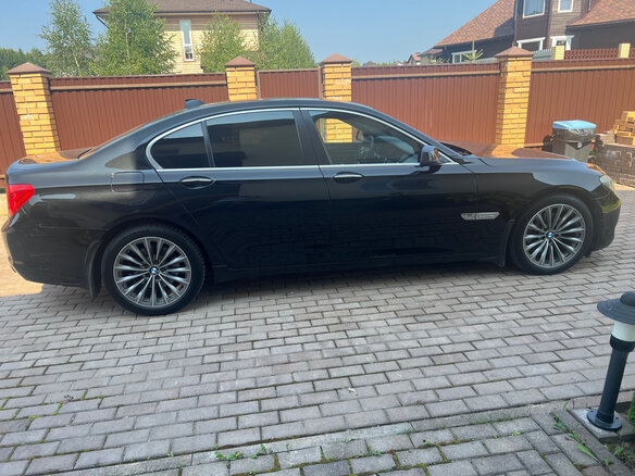 2012 BMW 7 серии 740d xDrive V (F01/F02/F04), чёрный, 2100000 рублей - вид 6